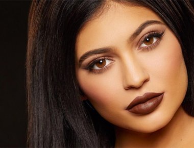 Kylie Jenner: H αποκαλυπτική εμφάνισή της στο κόκκινο χαλί που... αναστάτωσε (φωτό)